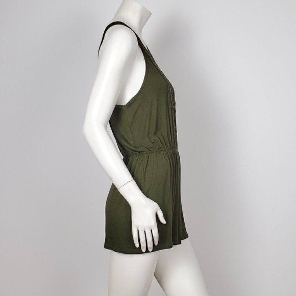 Women's Olive Green Jumpsuit Romper Shorts Size Medium - Picture 4 of 6